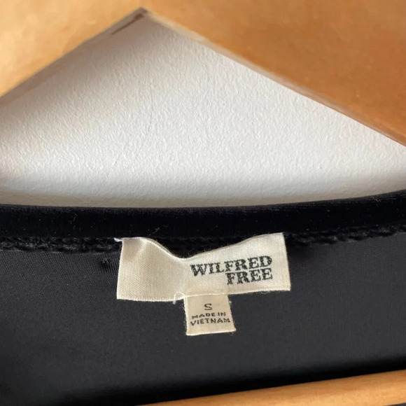 Aritzia Wilfred Free Velvet Wrap Midi Dress Black Size Small - Picture 4 of 5